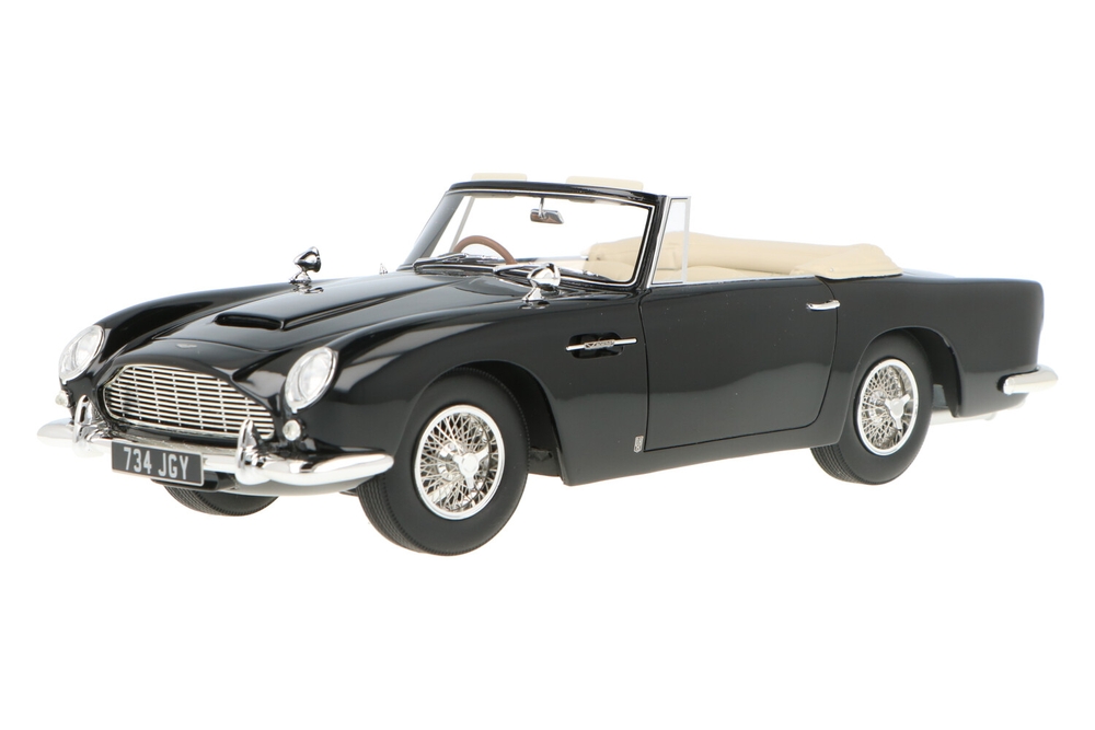 Aston-Martin-DB5-DHC-CML059-3_13157423355645628Aston-Martin-DB5-DHC-CML059-3_Houseofmodelcars_.jpg