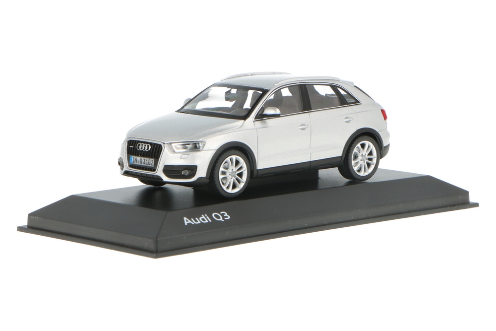 Audi q3 miniature model deals
