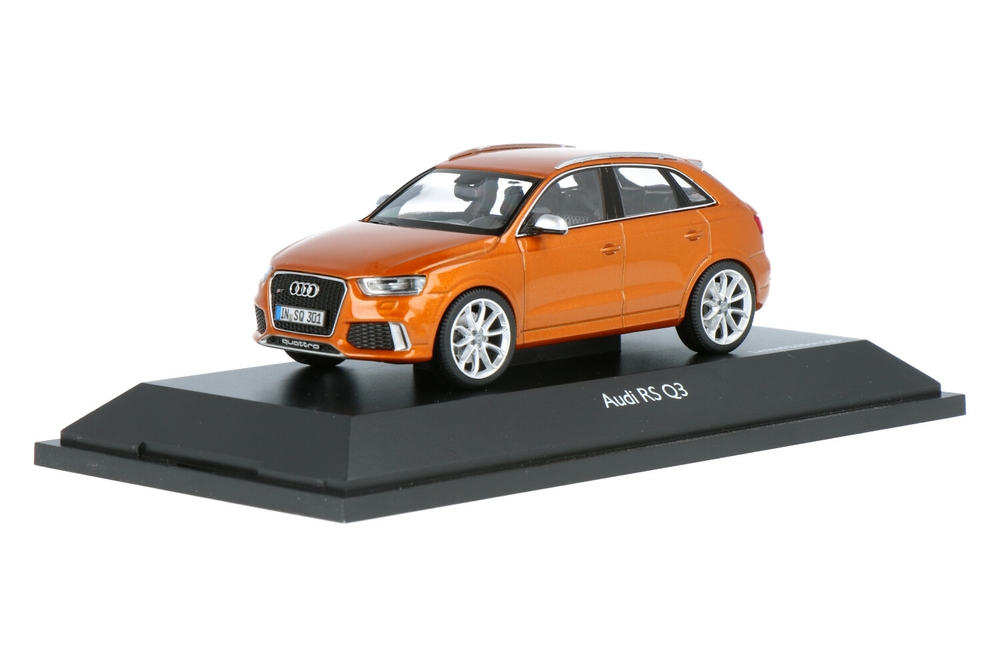 ミニカー Audi 1/43 RS Q3 Schuco Audi TT Roadster ミニカー Audi 1/43 RS Q3 Schuco Audi TT Roadster ミニカー Audi 1