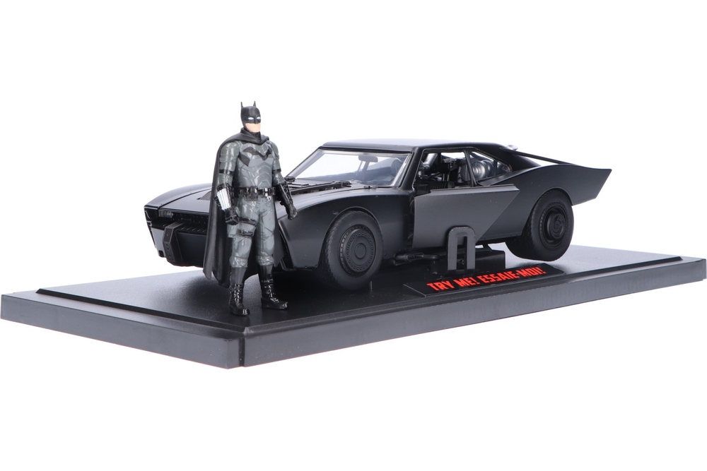 Batman-Batmobile-32504_13154006333080265Frank PendersBatman-Batmobile-32504_Houseofmodelcars_.jpg