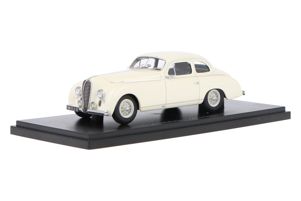 Delahaye-135MM-EMEU43010B_1315757347350915Frank PendersDelahaye-135MM-EMEU43010B_Houseofmodelcars_.jpg