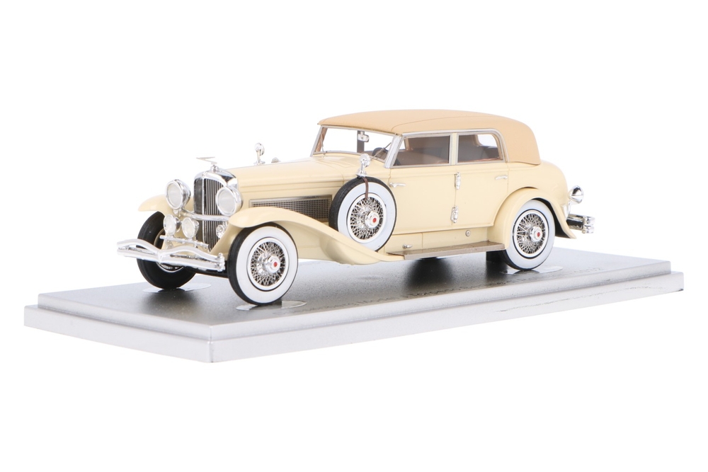 Duesenberg-Model-J-Torpedo-KE43055032_1315043055032008Frank PendersDuesenberg-Model-J-Torpedo-KE43055032_Houseofmodelcars_.jpg