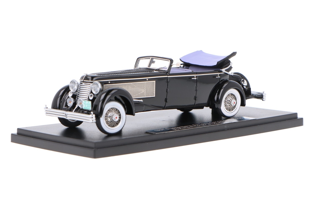 Duesenberg-SJ-Town-Car-EMUS43004C_13159580015430043Frank PendersDuesenberg-SJ-Town-Car-EMUS43004C_Houseofmodelcars_.jpg