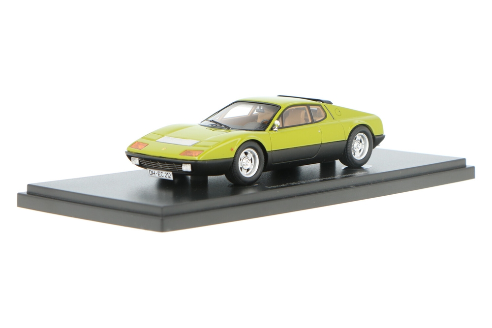 303-009 1/18 フェラーリ Ferrari365GT4 BB ミニカー 1/18 1973 フェラーリ 365 GT4 BB 赤黒色 予約商品 : HOTTOYS