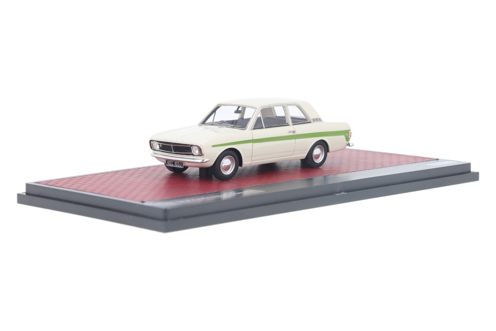 Ford Cortina Lotus MkII White / Green | House of Modelcars