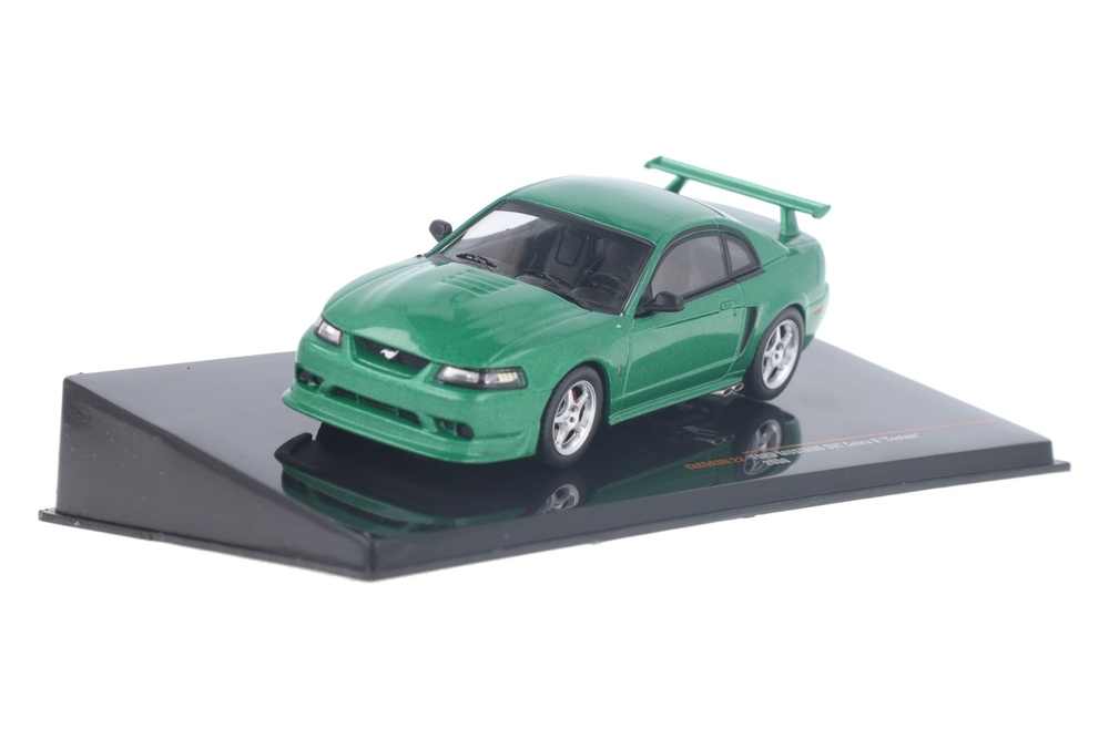 Ford Mustang SVT Cobra R 