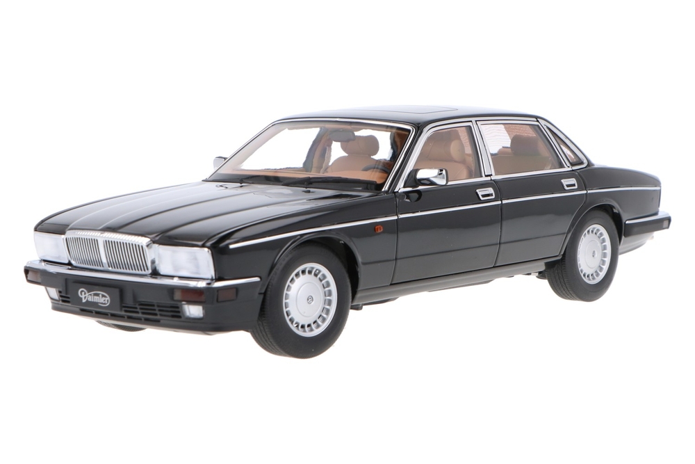 Jaguar-Daimler-XJ6-810543_13156970342044786Frank PendersJaguar-Daimler-XJ6-810543_Houseofmodelcars_.jpg