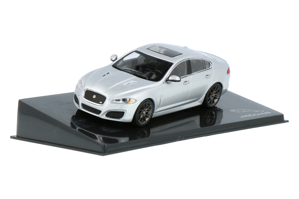 1/43 Jaguar XFR シルバー IXO ほか１台 1/43 Jaguar XFR シルバー IXO ほか1台 ixo jaguar XFR rhodium