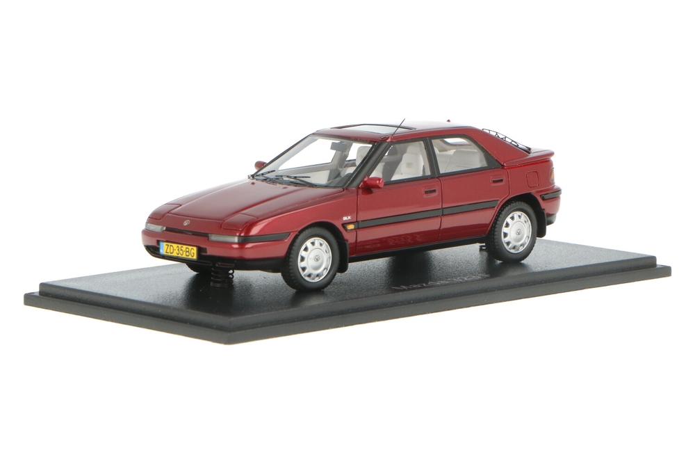 Mazda 323F | House of Modelcars