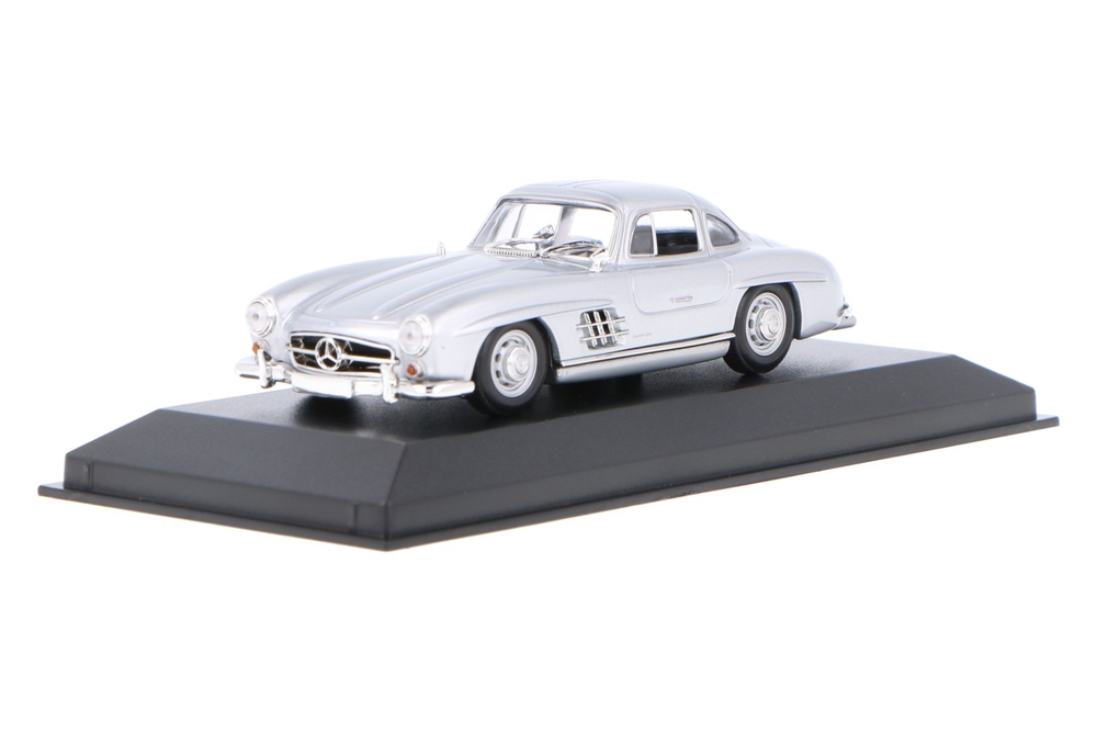 ミニカー MINICHAMPS 1/24 Mercedes-Benz 300 SLR ミニカー MINICHAMPS 1/24 Mercedes-Benz 300 SLR MINICHAMPS 1