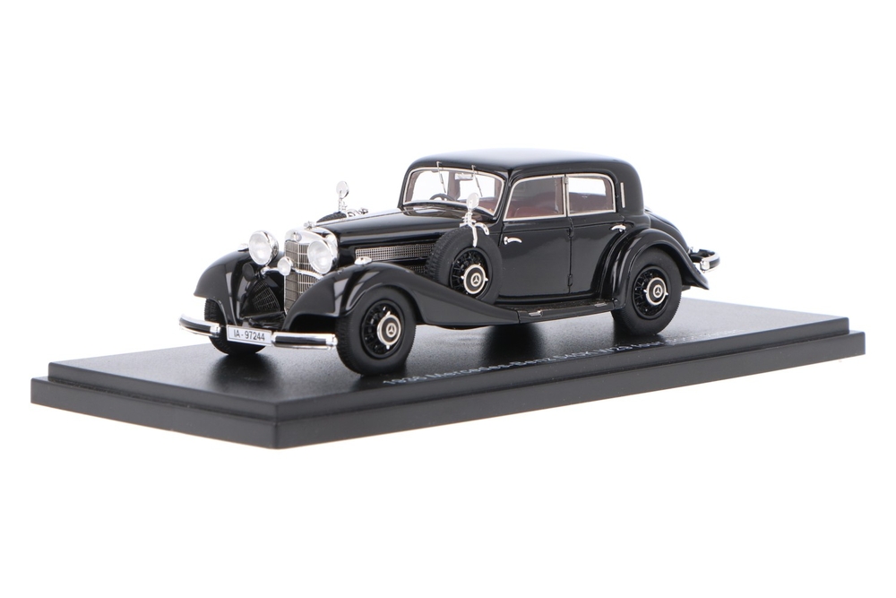 Mercedes-Benz-540K-W29-EMGEMB434A_1315697777000502Frank PendersMercedes-Benz-540K-W29-EMGEMB434A_Houseofmodelcars_.jpg