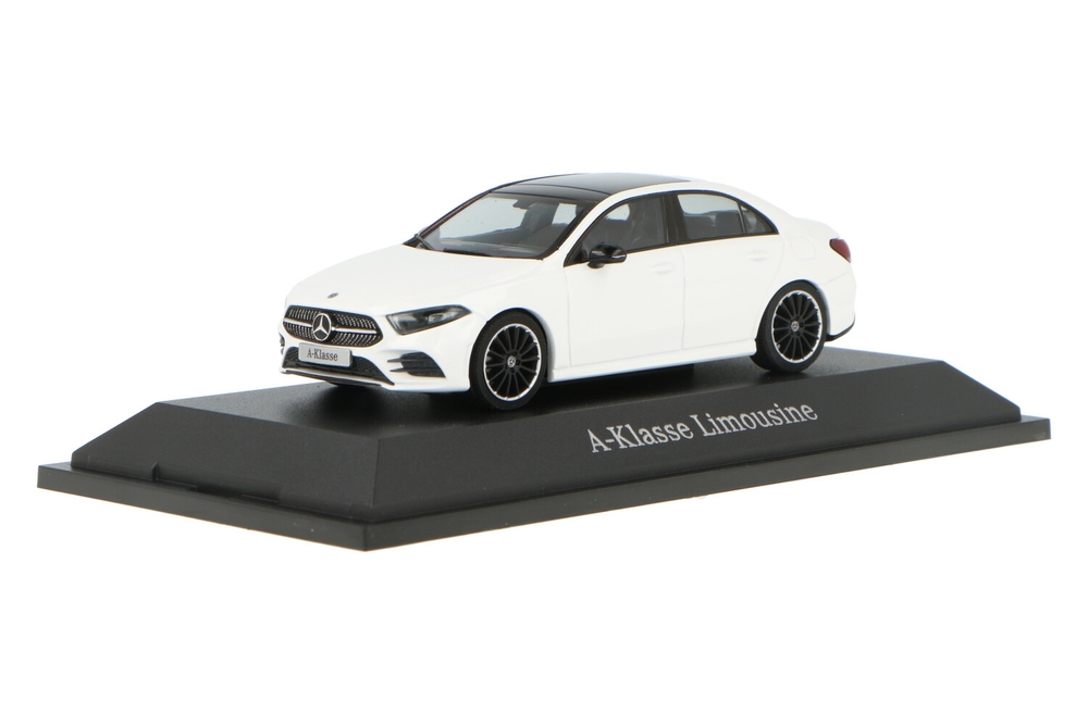 Mercedes-Benz A-Klasse Limousine 1/43 白 1:43 Mercedes-Benz A-Class Sedan Limousine Polar White Model