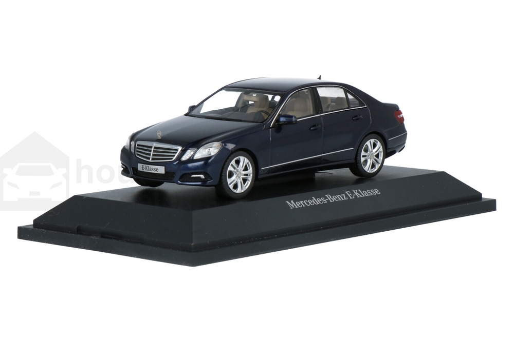 Mercedes-Benz E-Klasse T-Modell★1/18 Mercedes Benz E-Klasse T-model Elegance 2002 car_models1.18