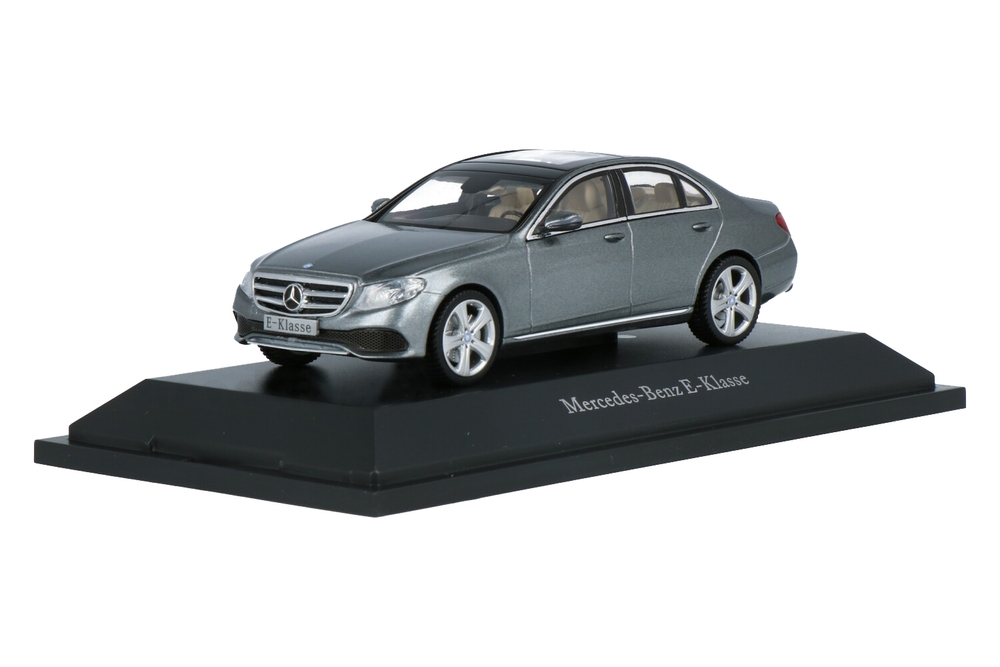Mercedes-Benz E-Klasse | House of Modelcars 