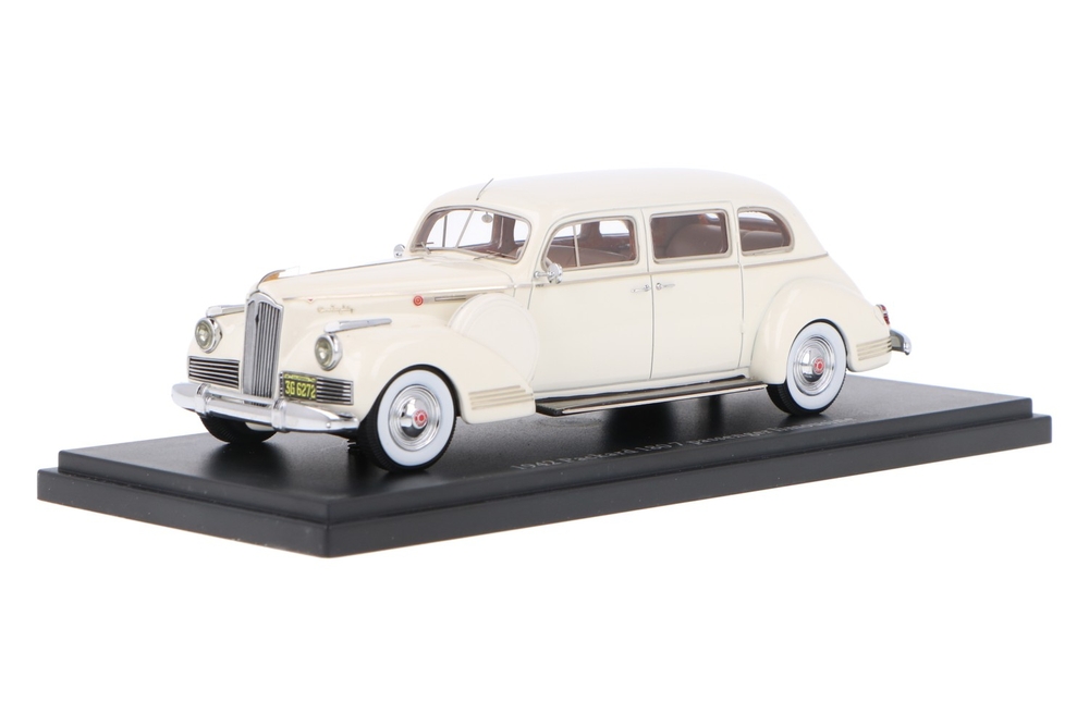 Packard-180-EMUSPA43002B_1315697777000038Frank PendersPackard-180-EMUSPA43002B_Houseofmodelcars_.jpg