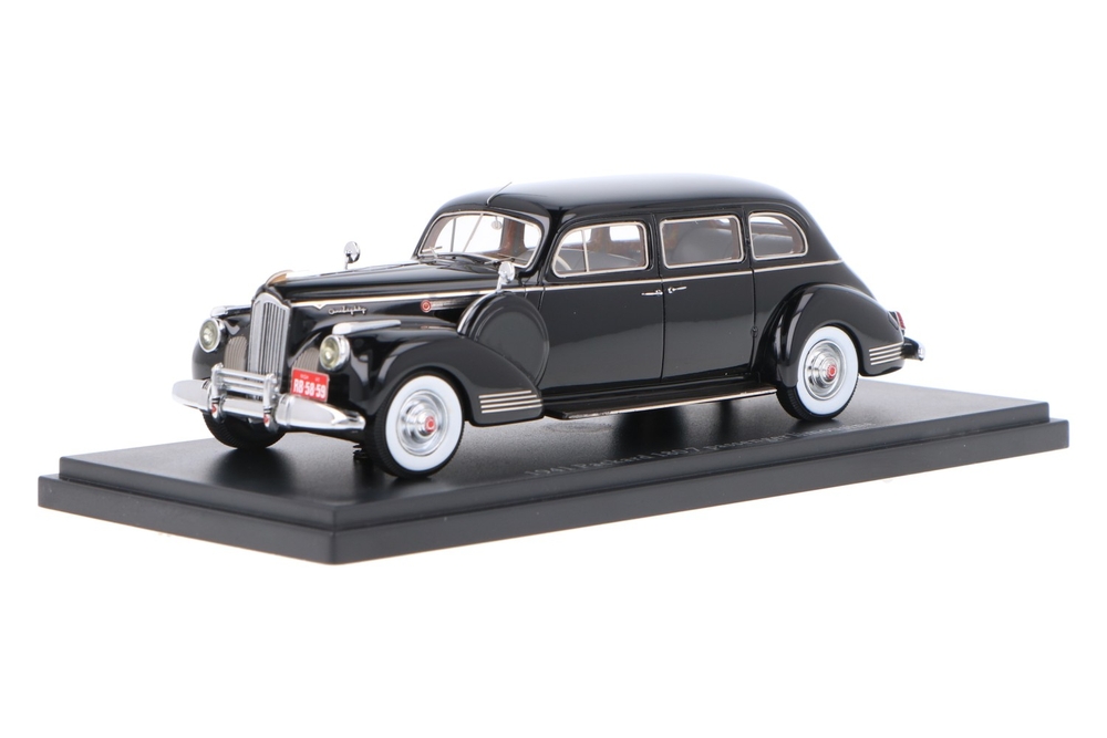 Packard-180-Limousine-EMUSPA43001A_1315697777000007Frank PendersPackard-180-Limousine-EMUSPA43001A_Houseofmodelcars_.jpg