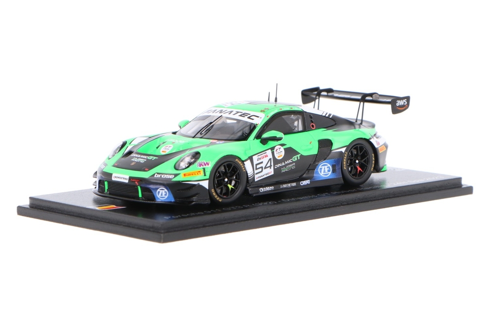 Porsche-911-GT3R-SB707_13159580006727077Frank PendersPorsche-911-GT3R-SB707_Houseofmodelcars_.jpg