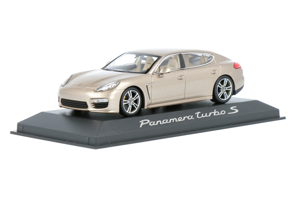 Porsche-Panamera-Turbo-S-WAP0200600E_1315WAP0200600E-Minichamps_Houseofmodelcars_.jpg