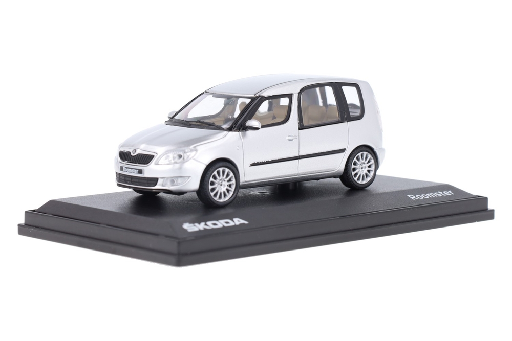 Škoda Roomster ミニカー 7台セット 1/72 Skoda Roomster 'Facelift' | House of Modelcars