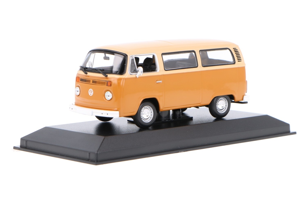 Volkswagen-T2-Bus-940053001_13154012138767034Frank PendersVolkswagen-T2-Bus-940053001_Houseofmodelcars_.jpg