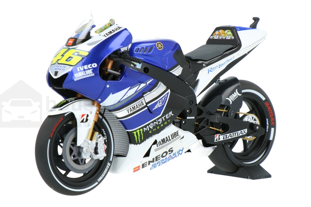 Amazon.com: JAPANESE MAGAZINE YZR-M1 Rossi model first issue