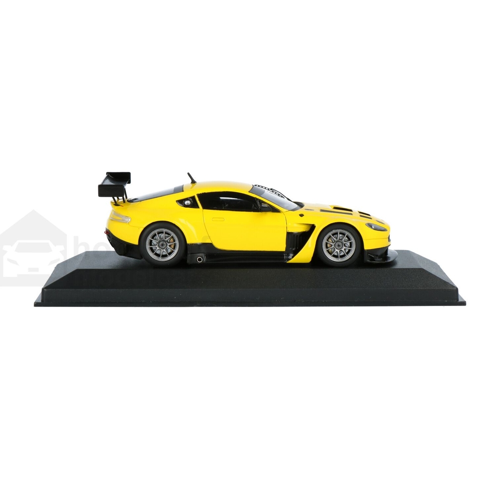 ミニチャンプスAston Martin V12 Vantage GT3 黄色 ミニチャンプスAston Martin V12 Vantage GT3 黄色 Diecast model cars