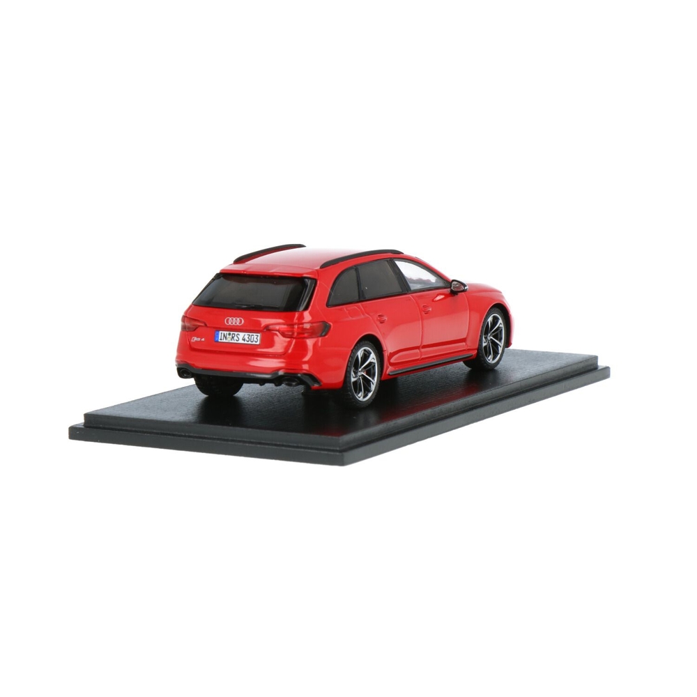 Audi RS4 Avant | House of Modelcars