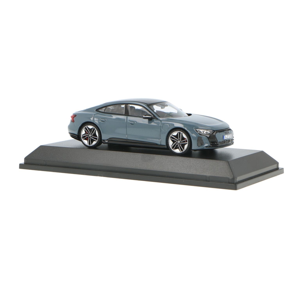 audi4903231.jpg