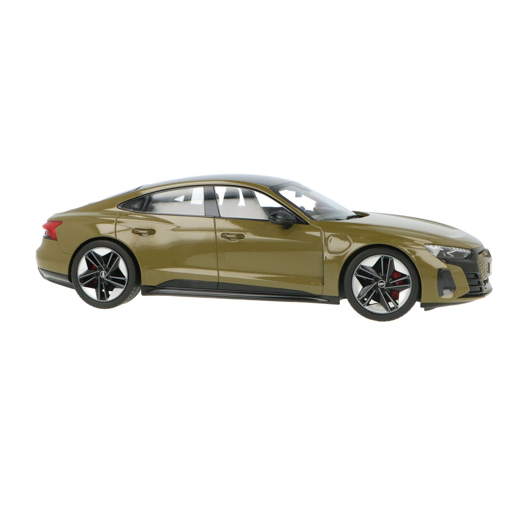 1/18 norev アウディ RS e-tron GT prototype 1/18 Audi GT RS E-Tron (Silver) Diecast Model Car by Norev