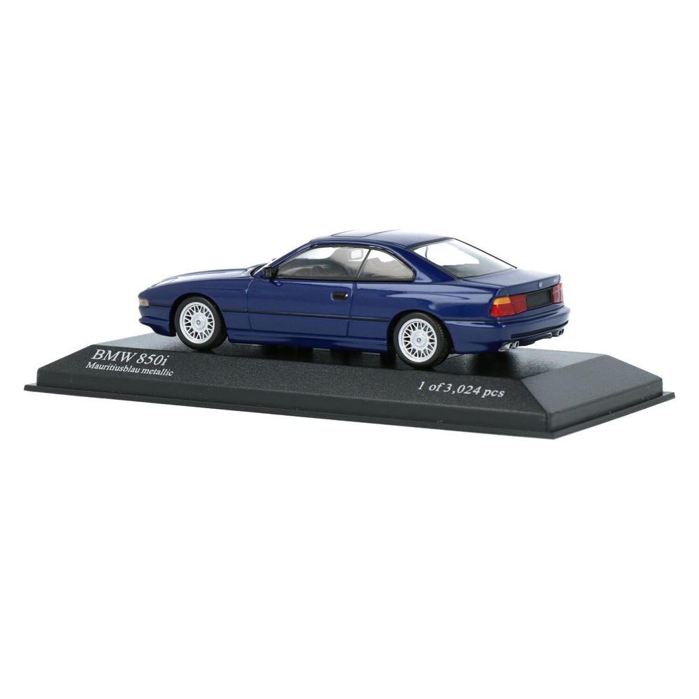 希少 ミニチャンプス 1/43 BMW 850i E31型 ブルーメタリック 1/43 BMW E31 850i 8シリーズ 1991 ブルーメタリック