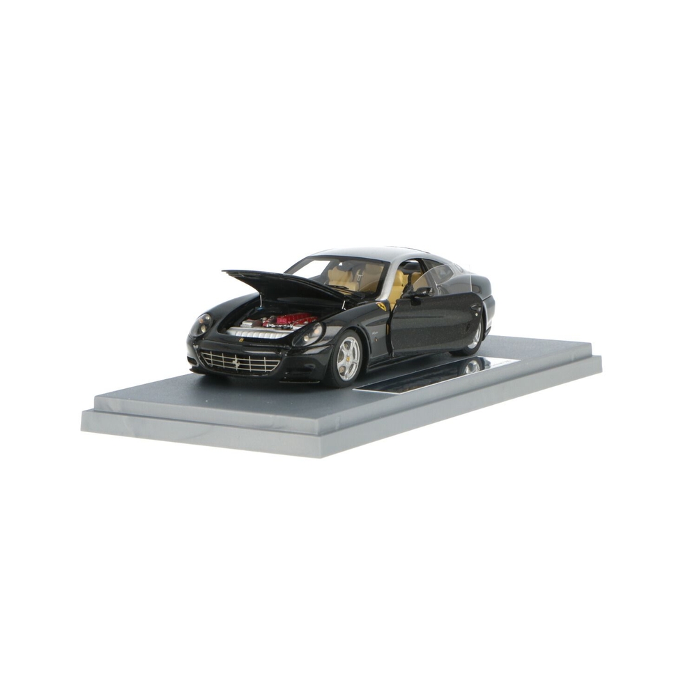 ferrari4420673.jpg
