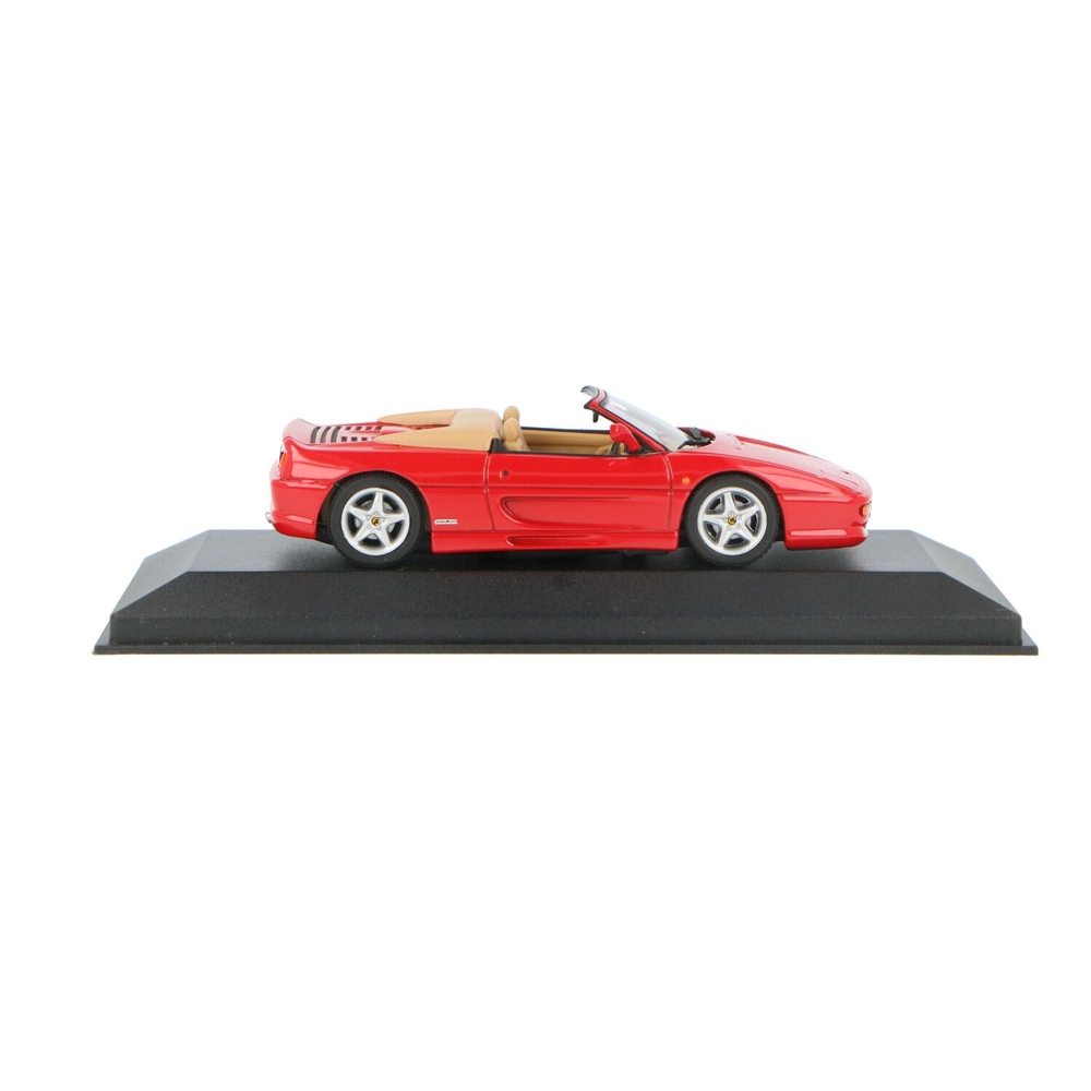 ferrari5008248.jpg