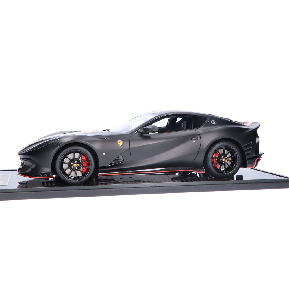 Ferrari 812 Competizione 