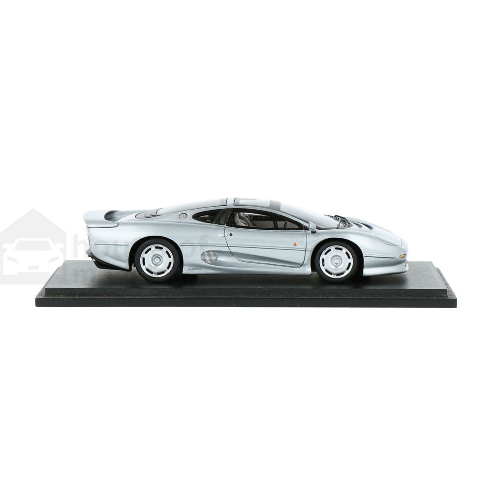 Spark Jaguar XJ220 ミニカー 1/43 Yahoo!オークション - スパーク 1/43 ジャガー XJ220 1992 シルバー No