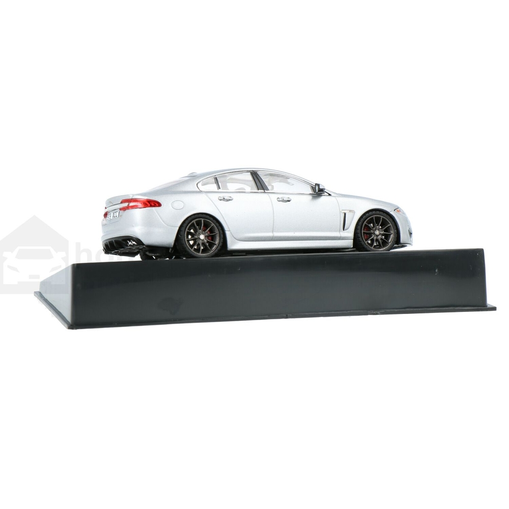 1/43 Jaguar XFR シルバー IXO ほか１台 Amazon | Jaguar XFR モデルカー 1:43スケール ロジウムシルバー