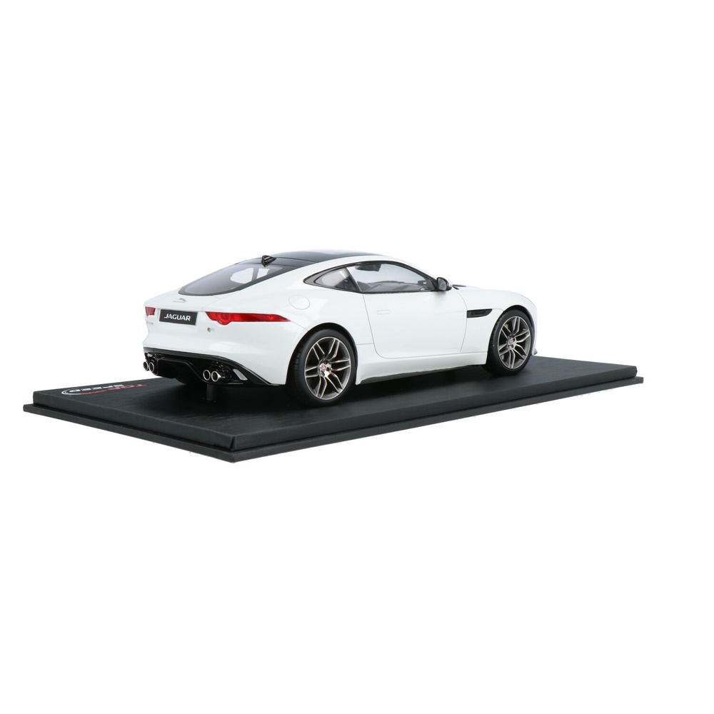 jaguar4068772.jpg