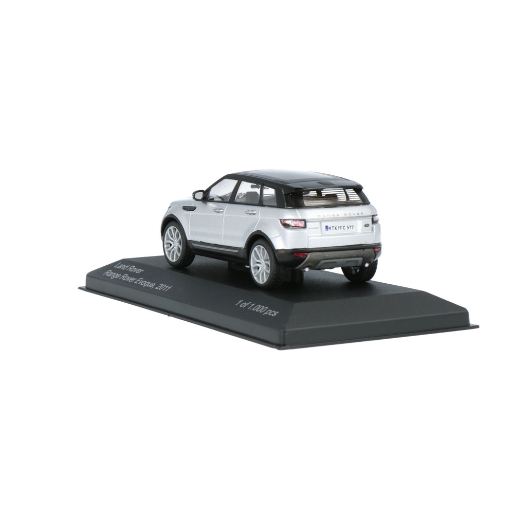 land-rover4060439.jpg