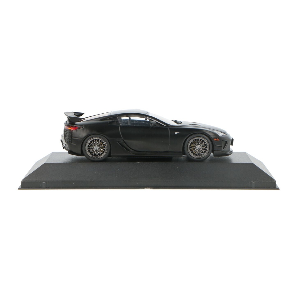 lexus5031006.jpg