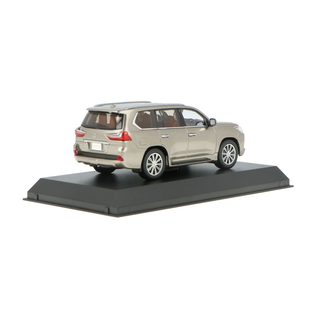 Lexus LX570 | House of Modelcars