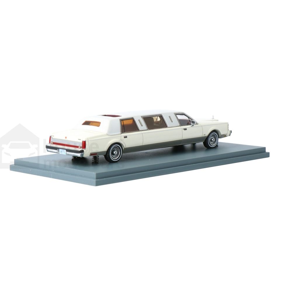Lincoln Town Car Limousine | House of Modelcars