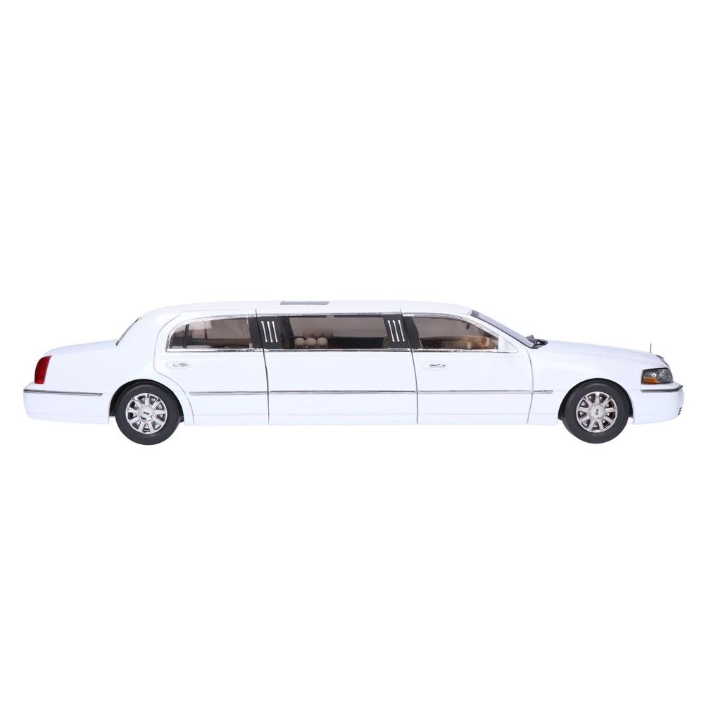 Lincoln Town Car Limousine | House of Modelcars