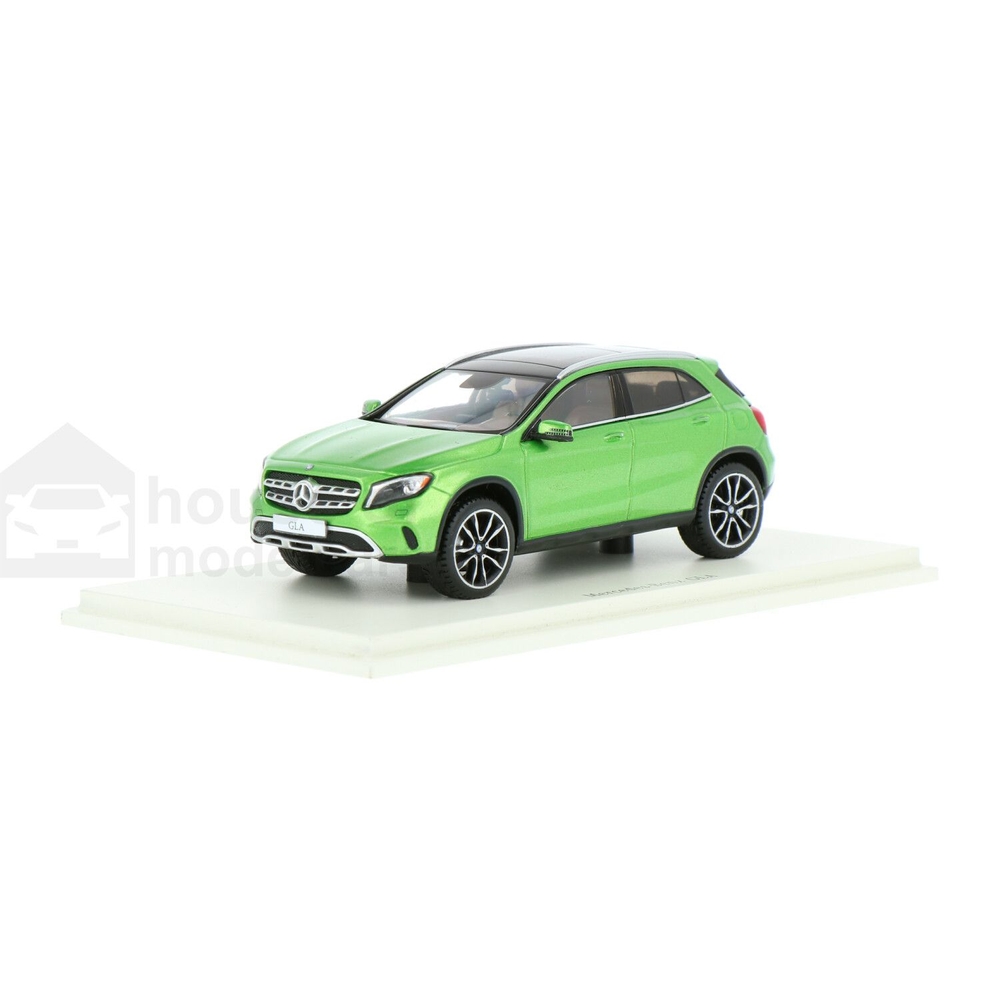Mercedes-Benz GLA ミニカー 1/43 Amazon | メルセデス ベンツ GLA 1/43 ミニカー 白 | ミニカー
