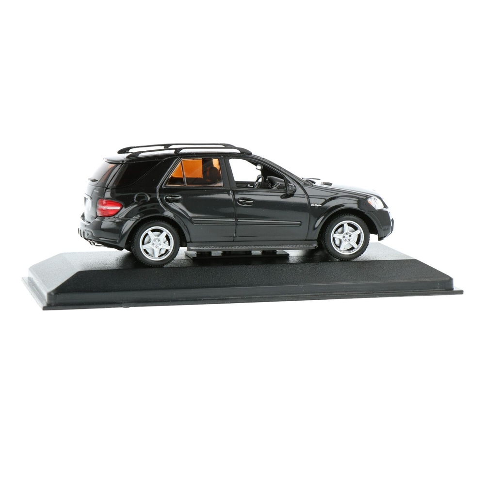 ミニカー MINICHAMPS Mercedes-Benz ML63 AMG mercedes-benz-ml63-amg3149004.jpg