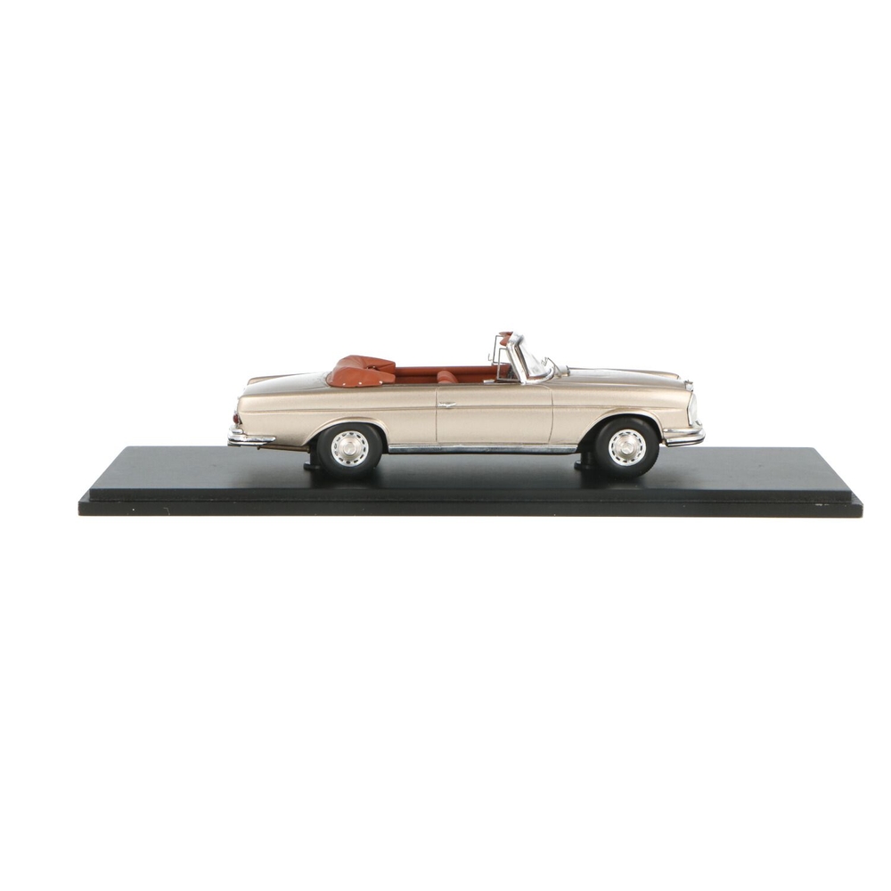 メルセデスベンツ W111 280SE3.5 Cabrio（カブリオレ） 1/43