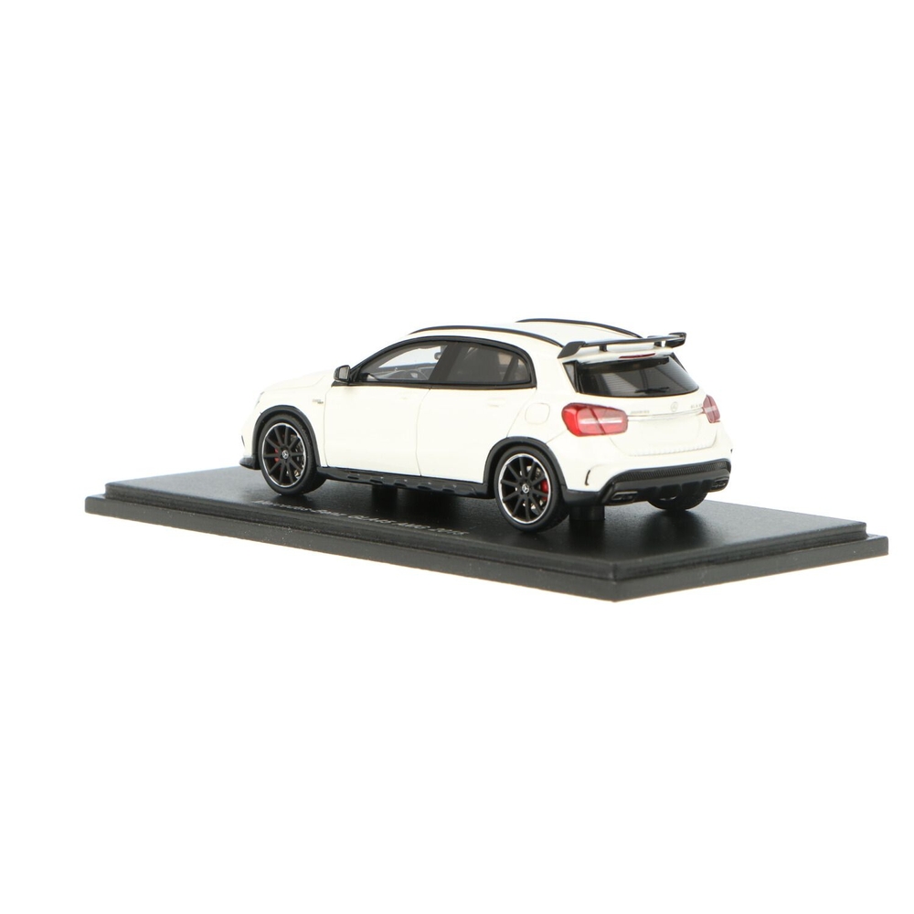 Mercedes-Benz GLA 45 AMG | House of Modelcars