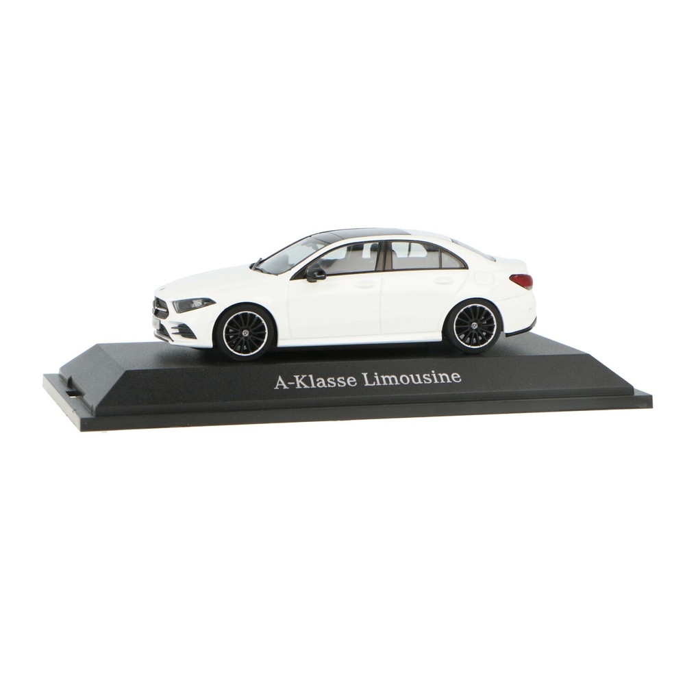 Mercedes-Benz A-Klasse Limousine 1/43 白 Amazon | メルセデス ベンツ Aクラス セダン 1/43 ミニカー 白