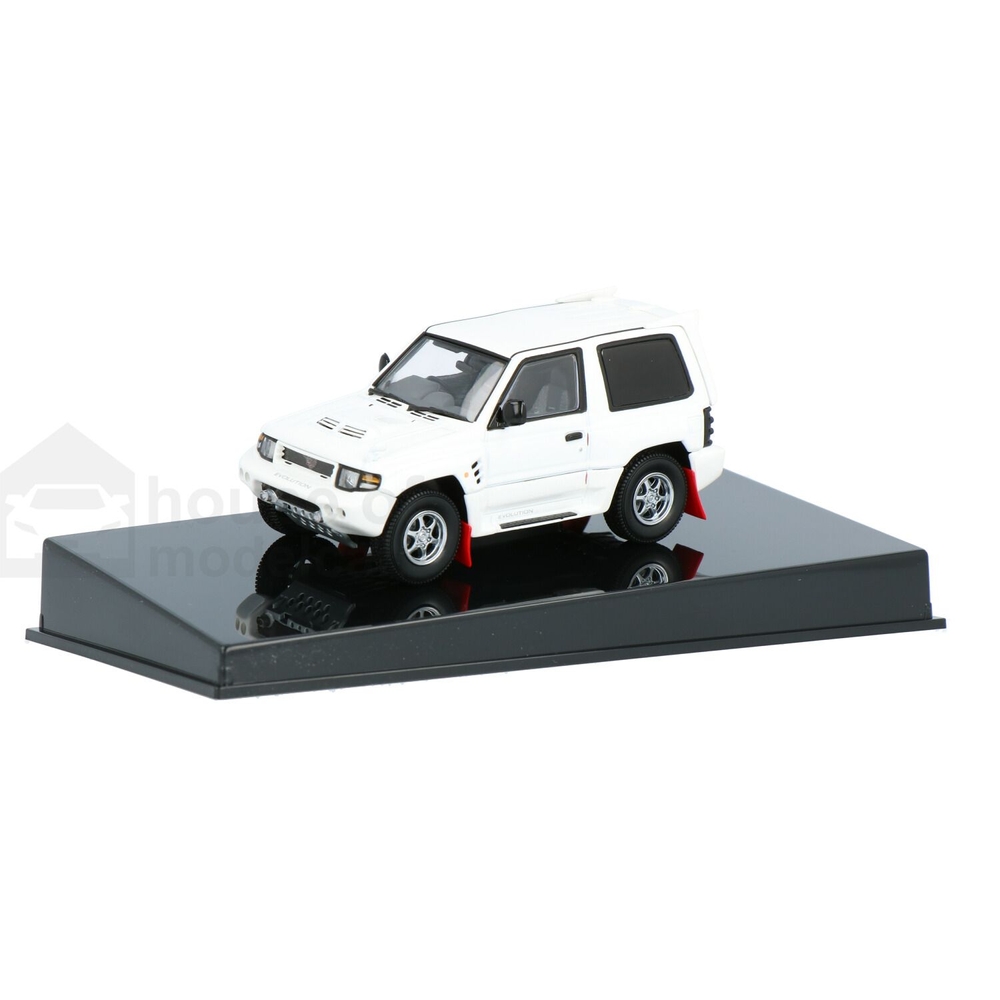 MITSUBISHI PAJERO AUTOart 1/43 ホワイト Mitsubishi Pajero Evolution RHD (Right Hand Drive) White with