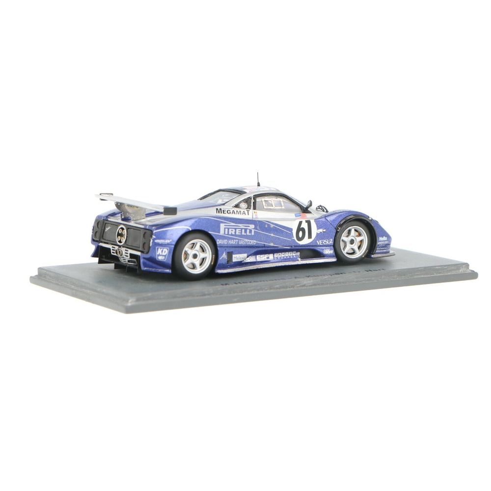 pagani5020875.jpg