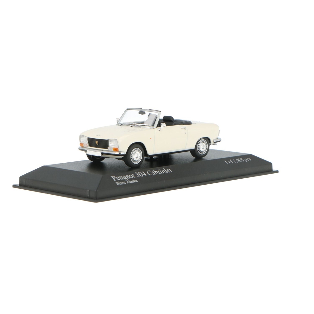 Peugeot 304 Cabriolet 1973 – Miniature 1/18 Cult Scale Models, Silver Métal