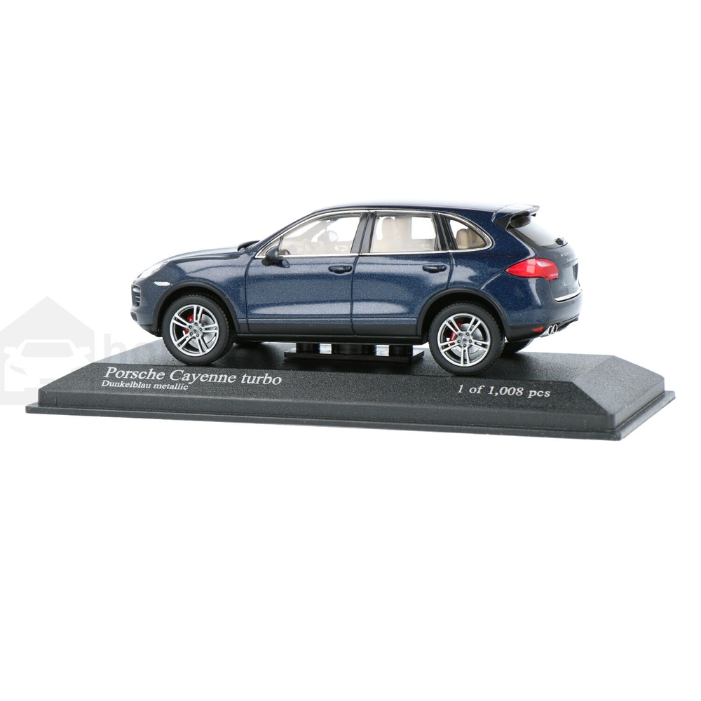 Minichamps 1:43 Porsche Cayenne Construction year 2017 dark